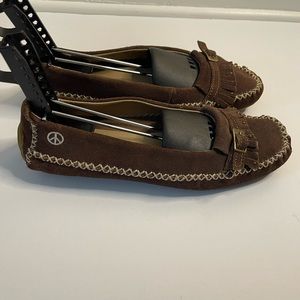 🦋Womens Peace Moccasin "Emily" Chocolate Suede Hardsole Size 7